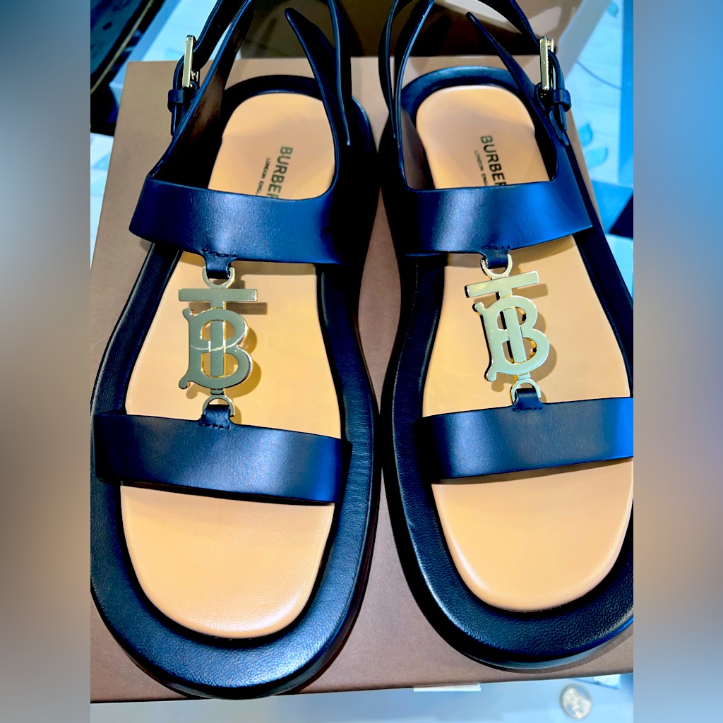 Auth Burberry Sandals
